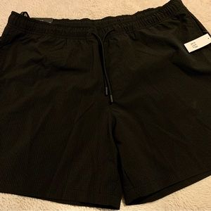 NWT Men’s swim trunks